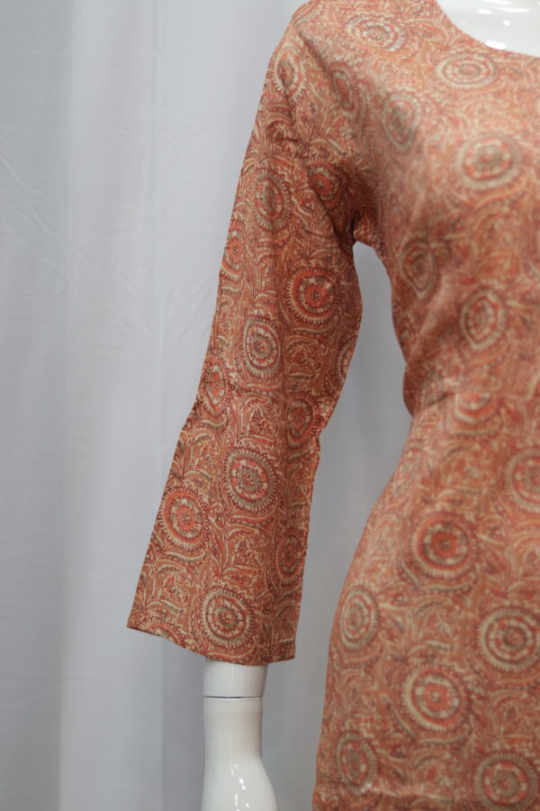 Feeding Kurti - Image 3